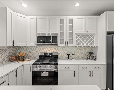 6150 S Saint Lawrence Avenue - Photo Thumbnail 19