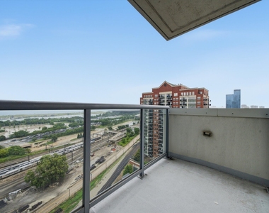 1629 S Prairie Avenue - Photo Thumbnail 12