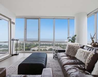 1629 S Prairie Avenue - Photo Thumbnail 2