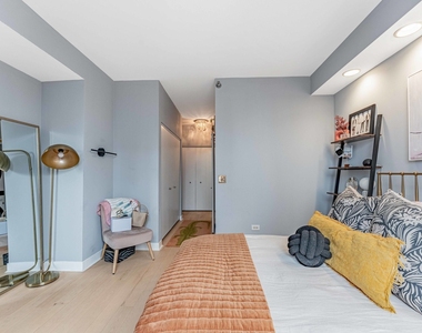 435 W Erie Street - Photo Thumbnail 13