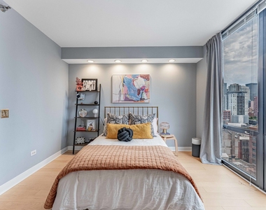 435 W Erie Street - Photo Thumbnail 14