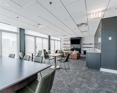 435 W Erie Street - Photo Thumbnail 20