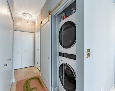 435 W Erie Street - Photo Thumbnail 17