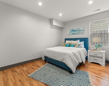 6150 S Saint Lawrence Avenue - Photo Thumbnail 15