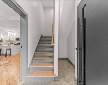 6150 S Saint Lawrence Avenue - Photo Thumbnail 6