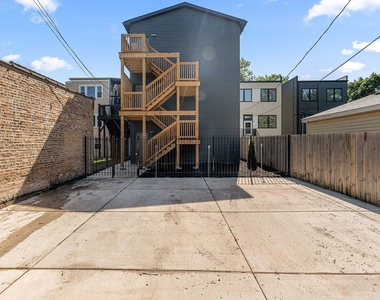 6150 S Saint Lawrence Avenue - Photo Thumbnail 36