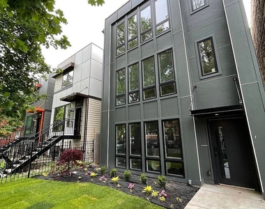 6150 S Saint Lawrence Avenue - Photo Thumbnail 1