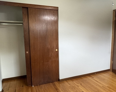 1331 Spruce Hills Drive - Photo Thumbnail 11
