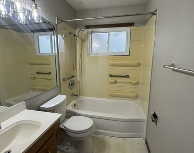 1331 Spruce Hills Drive - Photo Thumbnail 9