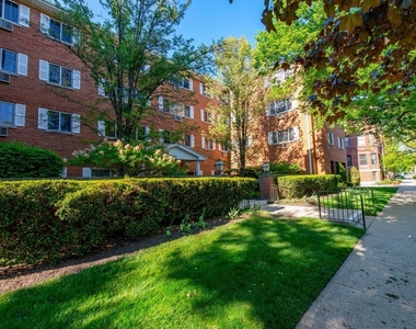 950 Washington Boulevard - Photo Thumbnail 1