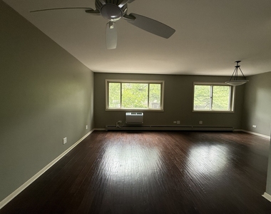 950 Washington Boulevard - Photo Thumbnail 6