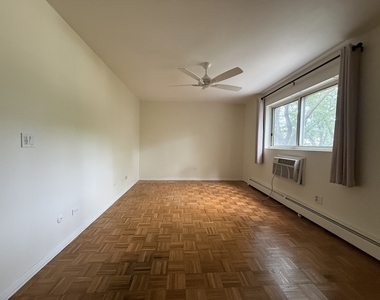 950 Washington Boulevard - Photo Thumbnail 12