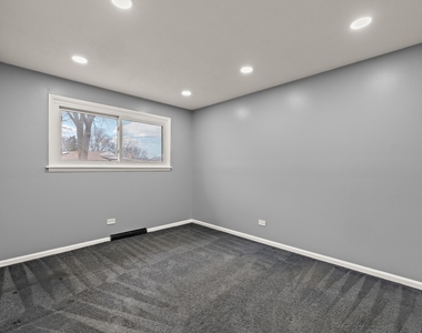 1923 E Pawnee Lane - Photo Thumbnail 14