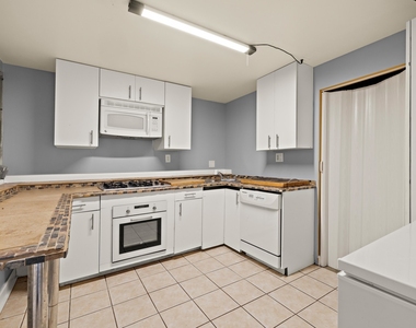 1923 E Pawnee Lane - Photo Thumbnail 15