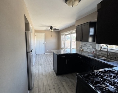 7249 W Belmont Avenue - Photo Thumbnail 5