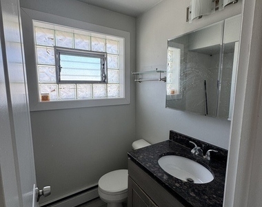 7249 W Belmont Avenue - Photo Thumbnail 8