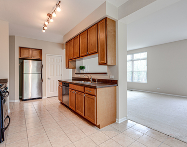 726 Summit Lane - Photo Thumbnail 10