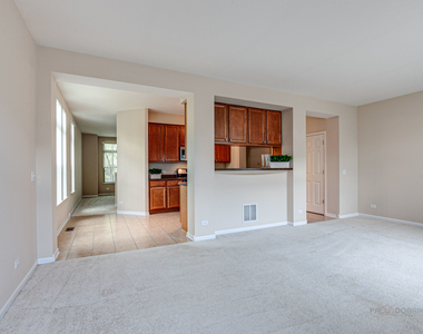726 Summit Lane - Photo Thumbnail 8