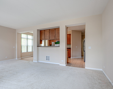 726 Summit Lane - Photo Thumbnail 9
