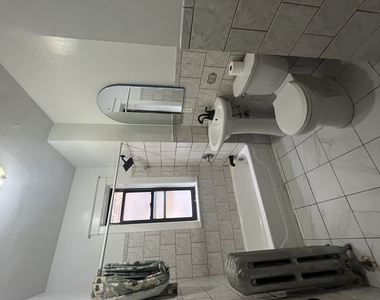 8548 S Manistee Avenue - Photo Thumbnail 2