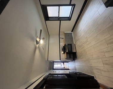 8548 S Manistee Avenue - Photo Thumbnail 4