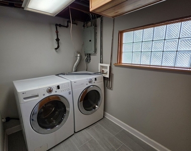 9104 Oleander Avenue - Photo Thumbnail 24