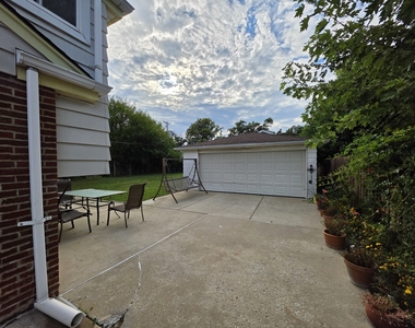 9104 Oleander Avenue - Photo Thumbnail 26
