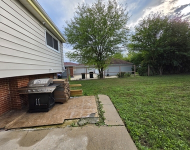 9104 Oleander Avenue - Photo Thumbnail 30