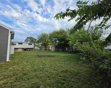 9104 Oleander Avenue - Photo Thumbnail 35
