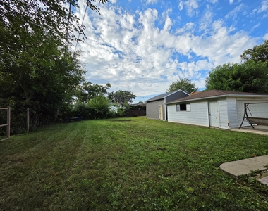 9104 Oleander Avenue - Photo Thumbnail 31