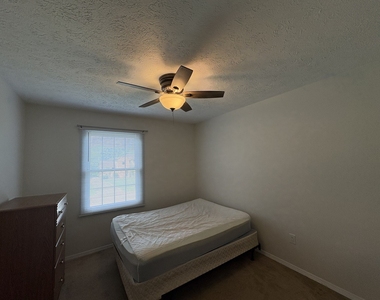 707 N Golfcrest Road - Photo Thumbnail 9
