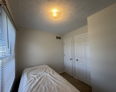 707 N Golfcrest Road - Photo Thumbnail 16