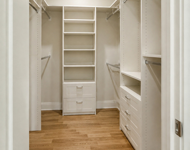 2216 N Lincoln Avenue - Photo Thumbnail 7