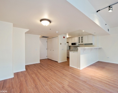 61 W 15th Street - Photo Thumbnail 2