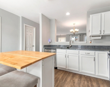 24615 Patriot Square Drive S - Photo Thumbnail 7