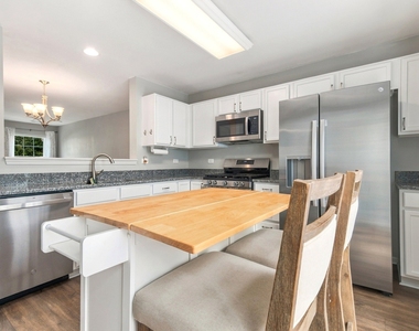 24615 Patriot Square Drive S - Photo Thumbnail 6