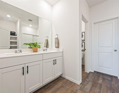 31423 Harp Ridge Drive - Photo Thumbnail 23