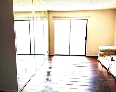 2830 S Bartell Drive - Photo Thumbnail 1