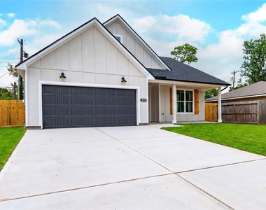 3018 Rust Avenue - Photo Thumbnail 2