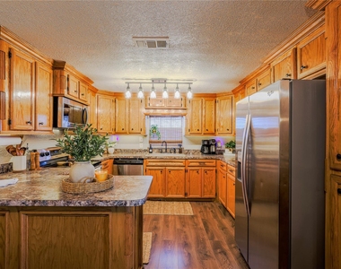 910 Brockman Street - Photo Thumbnail 10