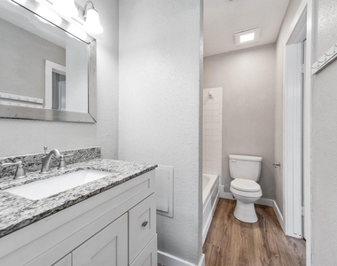 4618 W Orange Street - Photo Thumbnail 17