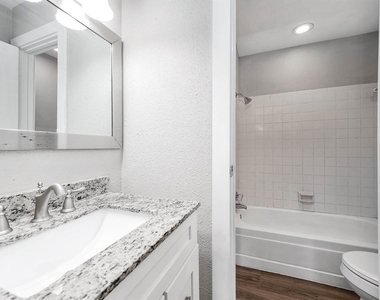 4618 W Orange Street - Photo Thumbnail 20