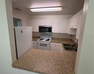 3627 Se 9th Place - Photo Thumbnail 18