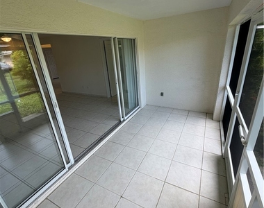 3627 Se 9th Place - Photo Thumbnail 13