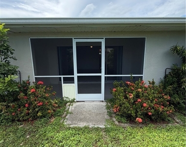 3627 Se 9th Place - Photo Thumbnail 14