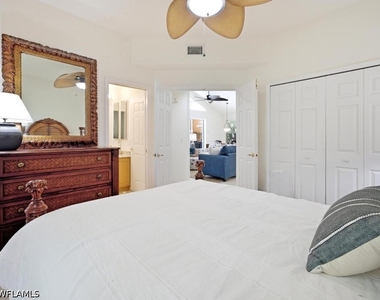 9980 Isola Way - Photo Thumbnail 8