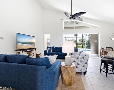 9980 Isola Way - Photo Thumbnail 3