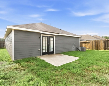 22039 Ellison Drive - Photo Thumbnail 14