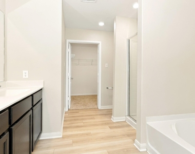 22039 Ellison Drive - Photo Thumbnail 12
