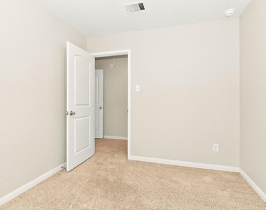 22039 Ellison Drive - Photo Thumbnail 11